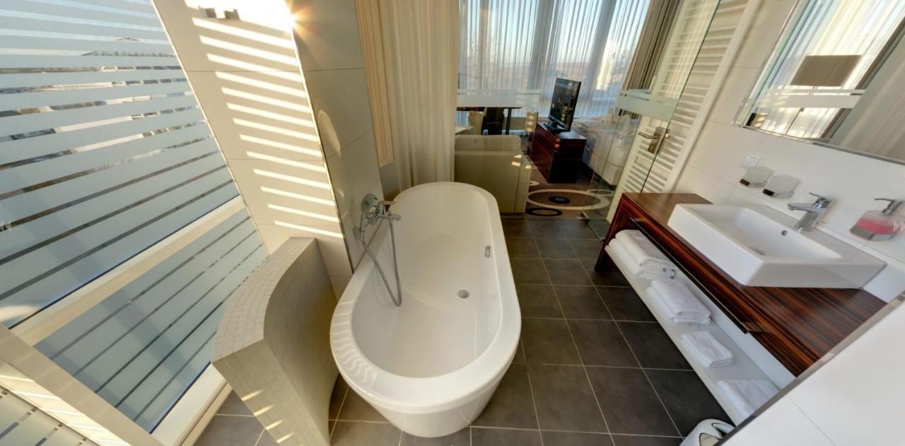 Business-hotel Artes